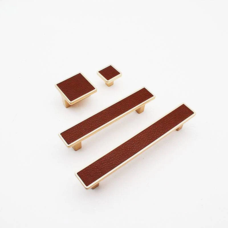Mâner U02332 Small Knob Brushed Brass+Cafeniu Piele 4